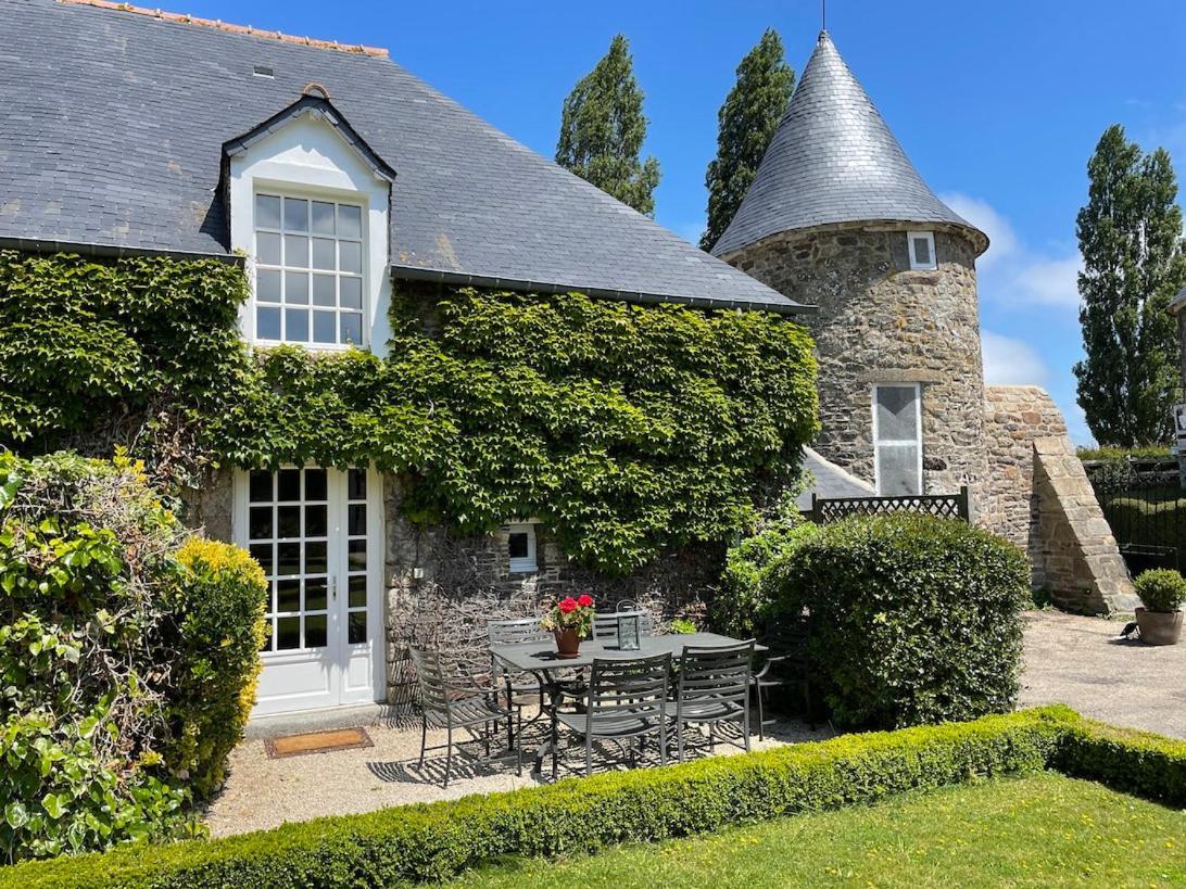 Manoir De La Begaudiere * Mont-Dol